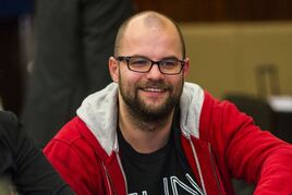 WSOPC: Josef Šnejberg chipleaderem po úvodním dni Openingu