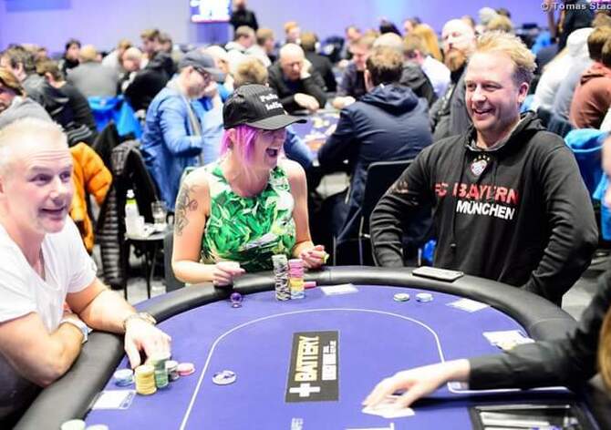 Z rockové hvězdy pokerovou ambasadorkou. Fiona Sand míří na čtvrtmilionový Ladies do Savarinu!