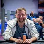Michal Mrakeš je po startovních flightech Main Eventu Master Classics of Poker mezi nejlepšími!