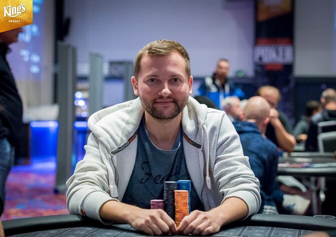 Swiss Poker Open: Michal Mrakeš ovládl den 1F, Guláš šestý v &quot;éčku&quot;