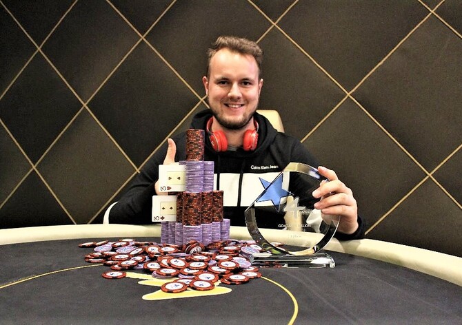 WPT den 5 telegraficky: Hóta, Sklenička, Císařovský, Souček...