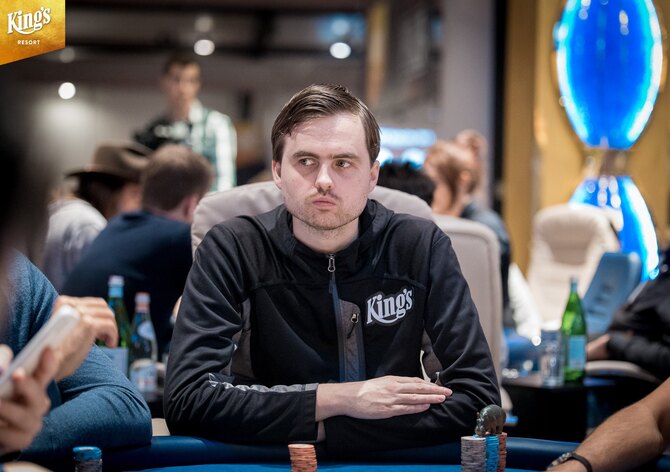 GPD v King&#039;s: Po sobotním CéDéčku se českého chipleadu ujímá Martin Kabrhel