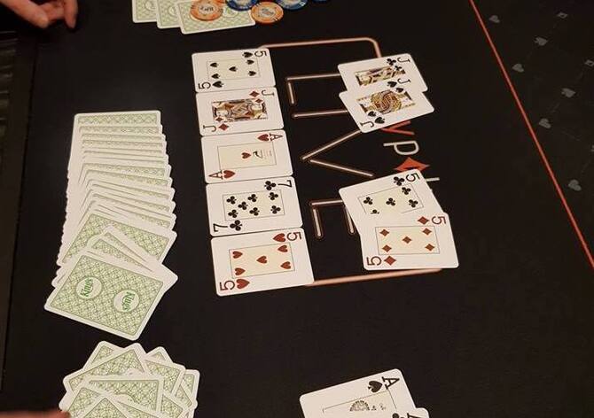 WSOPE: Český chiplead v Deepstacku zhatilo ukázkové jednooutové sako