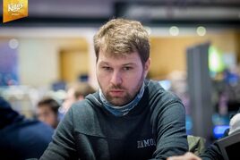 King&#039;s: Druhý startovní flight WSOPE Main Event přinesl devět českých postupů