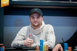 Na shortu ale přece! Dominik Matejka míří do pátého dne Main Eventu WSOPE!