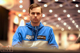 Martin Kabrhel postupuje do druhého dne CPP $250.000 Super High Roller Championships