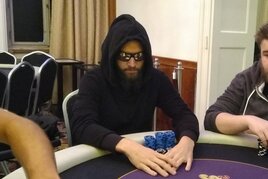 Savarin: Po rekordním pátém flightu ME Xmas Poker usedl na totální chiplead Hawlis