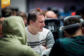 UDSO Main Event: Táborský mezi chipleadery po dnech 1ABC