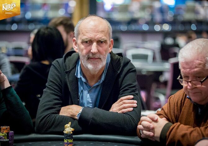 Sharkbay €500K GTD: Kajínek, Hujo a Novotný prošli dnem 1A