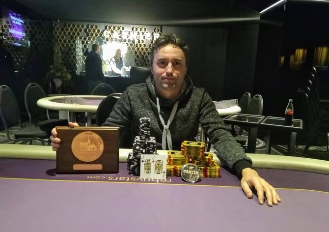 RebuyStars: Trofej z Brno Poker Festu zůstává doma, do vitríny si jí uloží Borda!