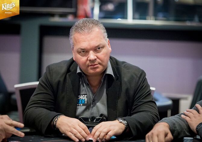 WSOPC: Hvězdné finále €2K PLO - Jachtmann, ElkY či Záškodný s Jarošem