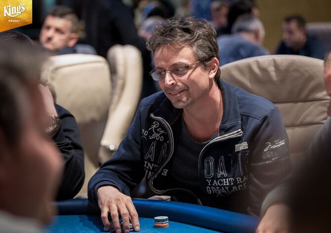 King's SPT: V prvním flightu Main Eventu Slovenian Poker Tour zazářil Marián Vácha
