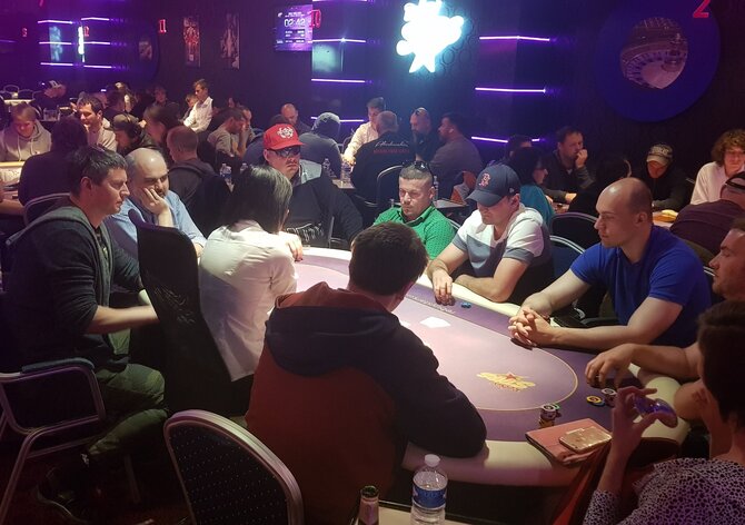 Luka 2M Main Event: Den 1B pro Jordánce Al Saliniho
