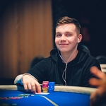 Banco Casino Masters: Po prvních flightech je na milionovém chipleadu Dominik Desset