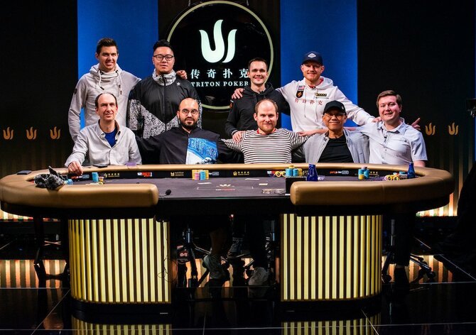 Velké finále Main Eventu Triton Super High Roller Series chipleaduje Mikita Badziakouski