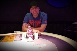 Trofej z One-Day Millionu v RebuyStars na Lukách odnesl Roman