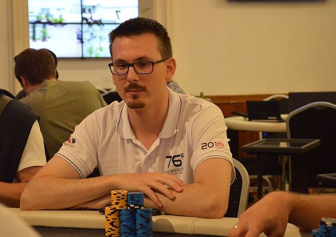 EPF Main Event €300K GTD: Závěrka, Prokop a Ticháček ve finálovém dni
