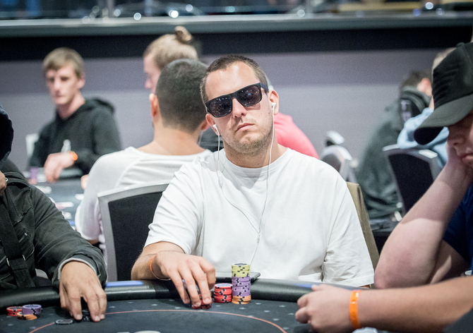 WSOPC Fall Opener: V pátečních flightech podrželi české barvy Knespl se Šnejbergem