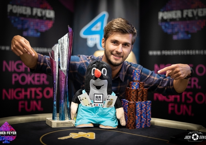 G4G: PF Main Event bez dealu vyhrál Mateusz Dziewonski, druhý Roman Rychlík!