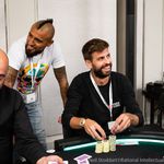 EPT Barcelona: Fotbalové hvězdy Piqué a Vidal na finálovém stole €25K High Rolleru!