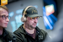 WSOPE Opener: Druhý den si zahraje 14 Čechů a také Phil Hellmuth