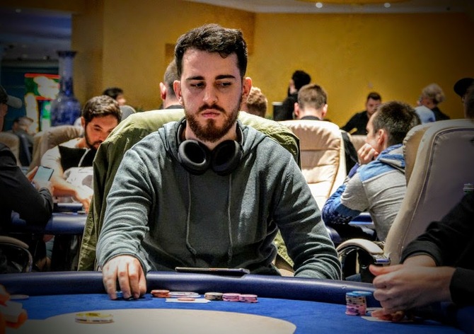WSOP Main Event: Koray Aldemir je velkým chipleaderem finálového stolu!