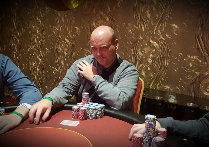 Po čtvrtém flightu Imperator October Cup na chiplead usedl Petr Hanzal