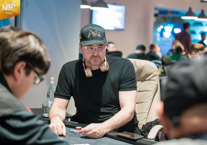 Hellmuth vs Negreanu: Sázkové kanceláře favorizují Hellmutha!
