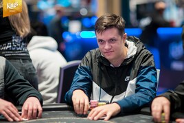 WSOPC Bounty Hunter €400K: Po 1B přebírá český chiplead Rudenkov