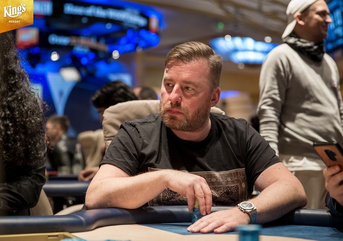 King's Prague: Karlos v heads-up dealu €1K PLO High Rolleru