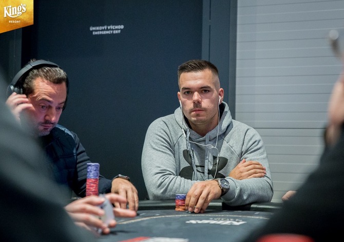 SPF €300K GTD: Adam Blažek zaútočí ve finále ze shortstacku