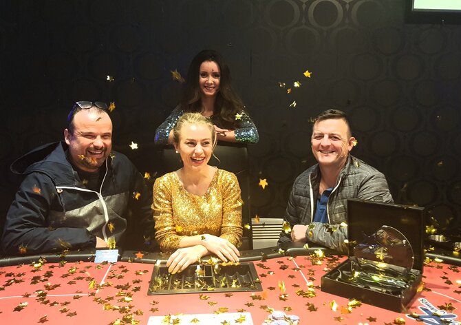 November Poker Trophy: Záškodného premiéra v G4G Děčín skončila na dvojku, vítězí Martin!