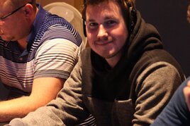 WCOAP: Hroch na finálovém stole, Falář útočí v PLO8