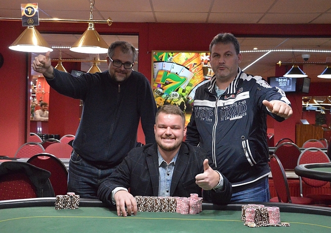 Cínovecký Deepstack Freezeout vykousl po dealu Artiom