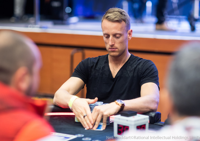 EPT Main Event: Nejhorší možný scénář. Vlasta Pustina bere za 12. místo €55.690