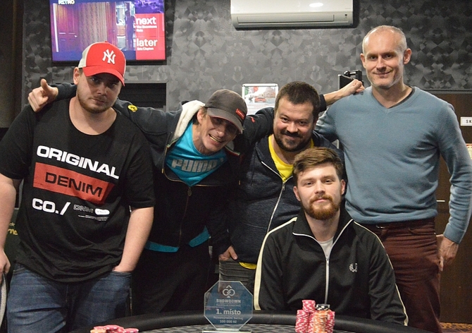 Novovýroční Kilčo 100K skončilo v pražském Showdownu rovným dealem v pěti