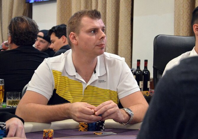 Main Event WSOPC €1M GTD: Do třetího dne se podívá šest Čechů