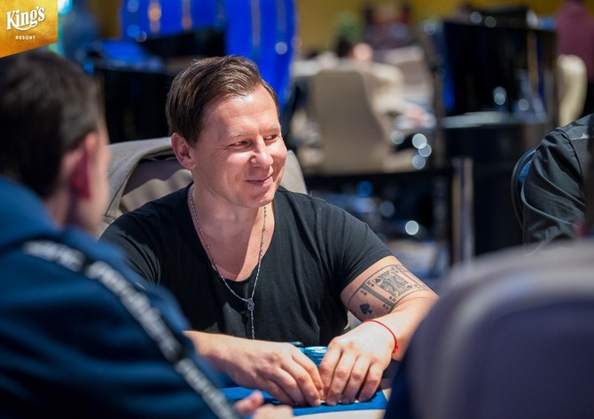 EPF WarmUp €100K GTD odstartoval zahajovacími flighty 1A a 1B
