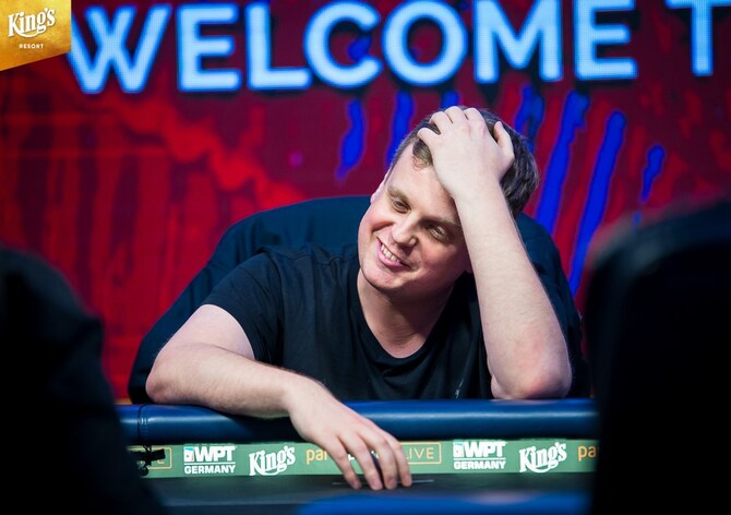 WSOPC Main Event: Vojtěch Růžička chipleaderem po startovních flightech