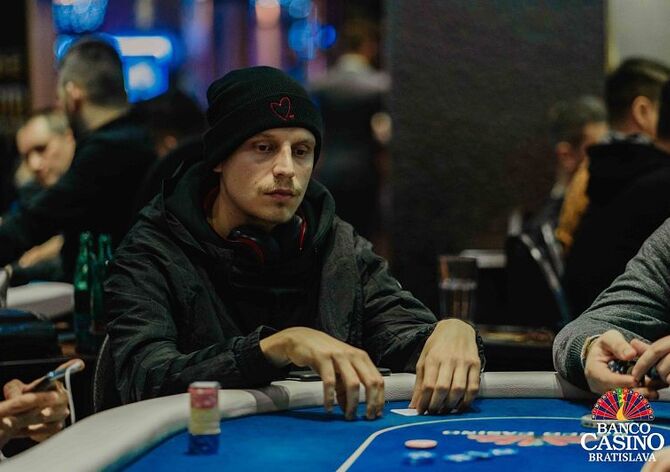 Banco Casino Masters: Andrej Desset chipleaderem po prvních třech flightech!